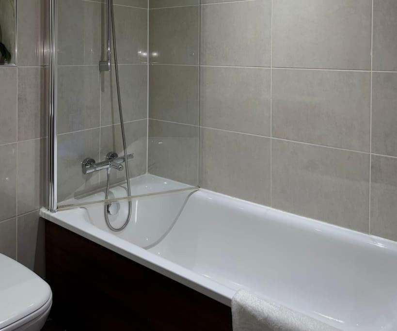 Cosy City Centre Apartment With Parking Birmingham Eksteriør billede