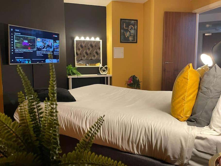 Cosy City Centre Apartment With Parking Birmingham Eksteriør billede