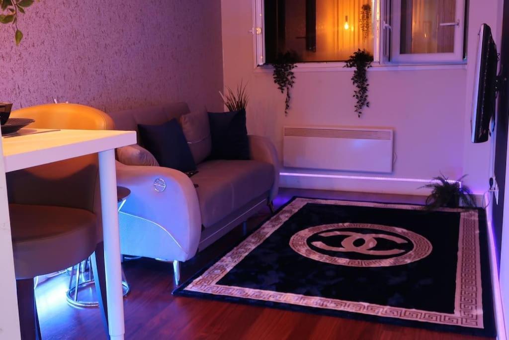 Cosy City Centre Apartment With Parking Birmingham Eksteriør billede